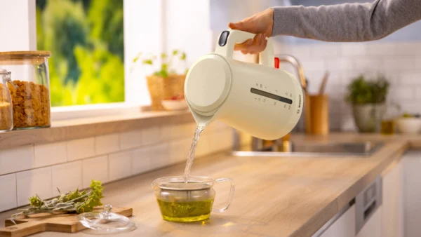 BOSCH Kettle, My Moment, 1.7 l, Beige TWK3M127GB - Image 3